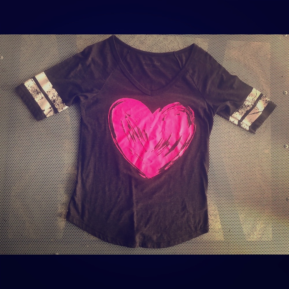 Grey ❤️ Baseball Tee